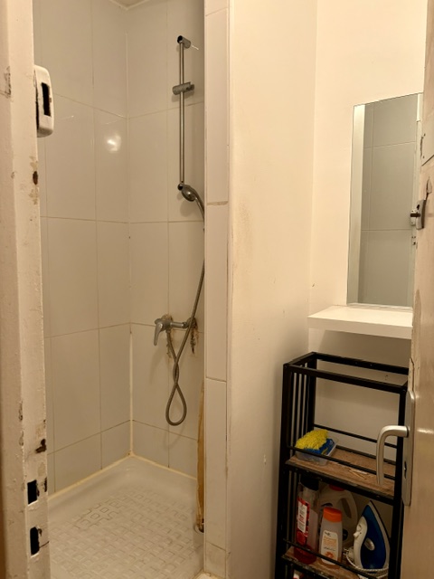 STUDIO EN LOCATION 550E , 10 M a Plessis Robinson 92350
